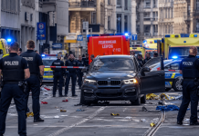 🚨 Auto wjechało w tłum w Lipsku. Są ranni i możliwe ofiary śmiertelne