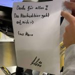 34603150-marco-reus-gab-den-bvb-fans-im-signal-iduna-park-bier-aus-2m4EB9UWeife
