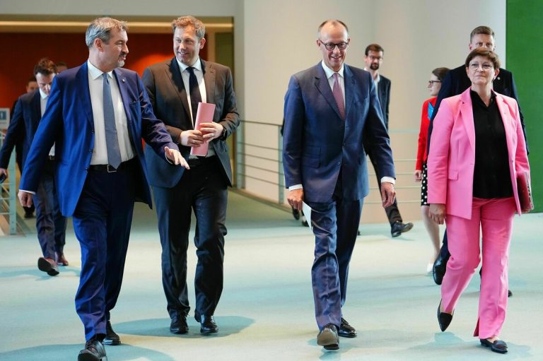 Niemcy: Rząd przedstawia priorytety – inwestycje, reforma emerytalna i ograniczenie migracji w centrum działań