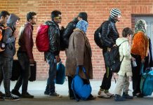 8000 uchodźców przybyło do Niemiec, chociaż otrzymali już azyl w Grecji