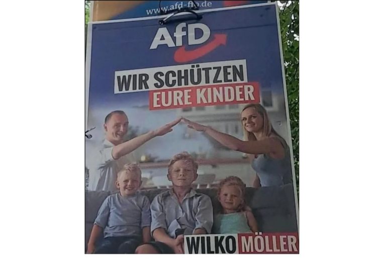 AfD celowo prowokuje pozdrowieniem Hitlera? Lewica składa skargę przez plakat wyborczy