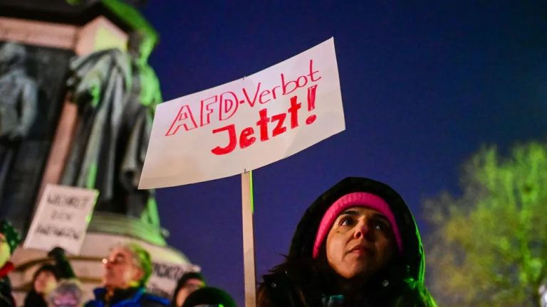 Wniosek o zakaz AfD budzi kontrowersje wśród społeczeństwa