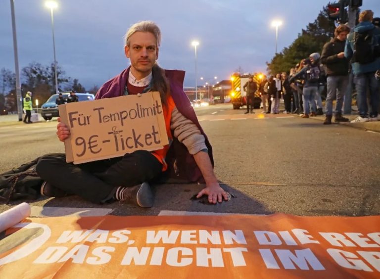 „Ostatnie Pokolenie”: oto czego domagają się aktywiści klimatyczni w Niemczech i jak są zorganizowani