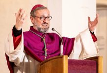 Niemcy: Arcybiskup katolicki demonizuje zaostrzanie polityki azylowej