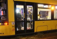 Atak nożownika w Niemczech: 57-letni mężczyzna zaatakowany w berlińskim tramwaju