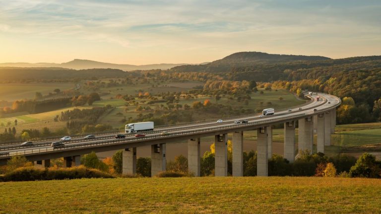 Niemcy: Nowe przepisy, wyższe opłaty i zmiany dla kierowców od 2026 roku