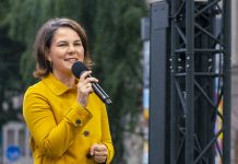 Pretensje z Polski w sprawie wymiany czołgów z Niemcami: Baerbock się broni