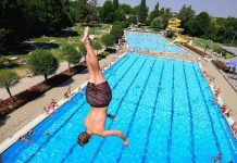 Niemcy: 20-letni obywatel Syrii aresztowany za napaść seksualną na 13-latkę na basenie w Kitzingen