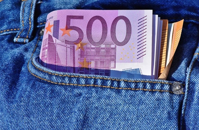 Nawet 8000 euro różnicy w zarobkach – urzędnicy w Bawarii zarabiają najwięcej!