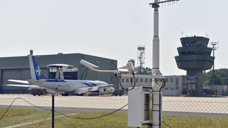 Dron nad bazą NATO w Niemczech. Alarm bezpieczeństwa w Geilenkirchen