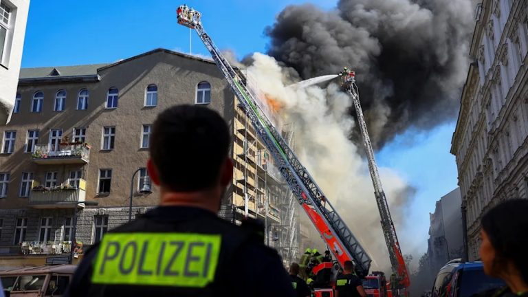 Kolejny pożar w Niemczech: ogień w centrum Berlina, ewakuacja mieszkańców