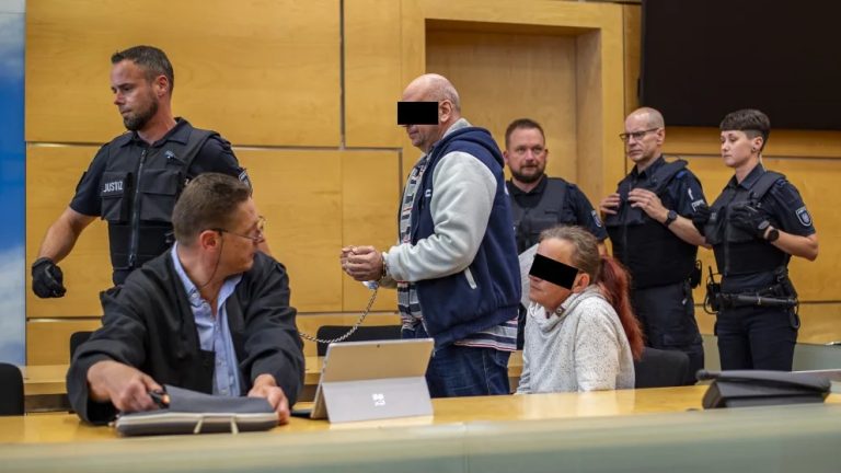 Niemcy: Szokujący proces – matka oskarżona o umożliwienie i współudział w seksualnym wykorzystywaniu własnej córki