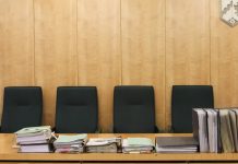 Niemcy: Lawinowy wzrost liczby skarg na decyzje azylowe – sądy administracyjne ostrzegają przed przeciążeniem