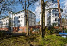 Niemcy: Kobieta twierdziła, że jest 14 lat starsza, by szybciej przejść na emeryturę. Zdemaskowała ją… własna historia ślubu