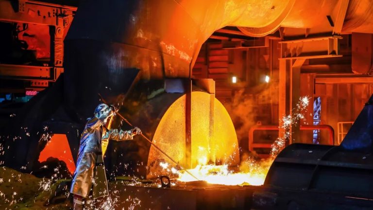 Niemcy w obliczu narastającego kryzysu kadrowego – do 2028 roku może zabraknąć niemal 800 tysięcy wykwalifikowanych pracowników