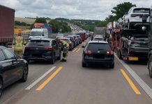 Niemcy: Brak korytarza ratunkowego opóźnił akcję ratunkową – strażacy dotarli na miejsce pieszo