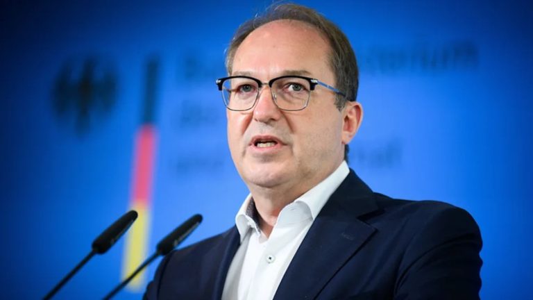 Niemcy: Minister Dobrindt popiera kanclerza Merza – „Nielegalna migracja rzeczywiście zmienia wygląd miast”