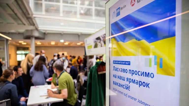 Koniec z pełnymi świadczeniami socjalnymi dla części uchodźców z Ukrainy. Rząd w Berlinie ogłasza przełom w sporze o Bürgergeld