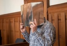 Niemcy: 37-latek nie wrócił z przepustki — poszukiwany po ugodzeniu nożem byłej partnerki