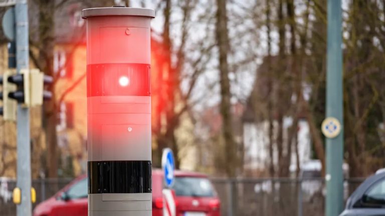 Niemiecki kierowca otrzymał mandat za przekroczenie prędkości o 0,22 km/h