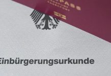 Więcej wniosków o naturalizację w Niemczech, długi czas oczekiwania