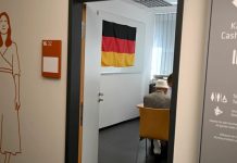 Skandal w Monachium: Urzędnicy sprzedawali pozwolenia na pobyt za pieniądze i luksusowe prezenty