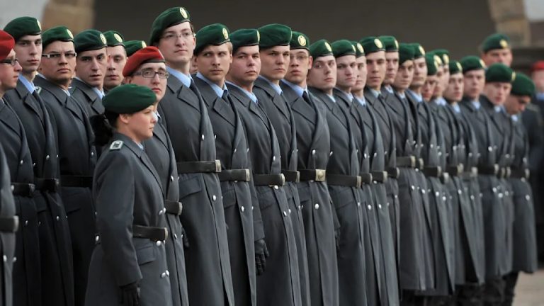 Niemcy: Młodzi ludzie sprzeciwiają się przywróceniu poboru do wojska