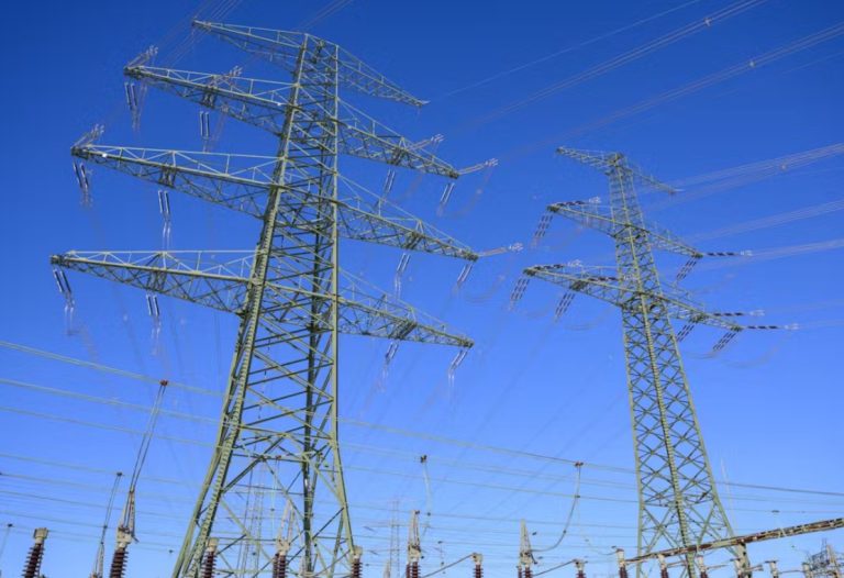 Niemcy pod presją: UE rozważa podział niemieckiego rynku energii elektrycznej z powodu rosnących cen prądu