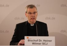 Niemcy: Biskup Wilmer wzywa Kościół do zaufania politykom i unikania moralizowania