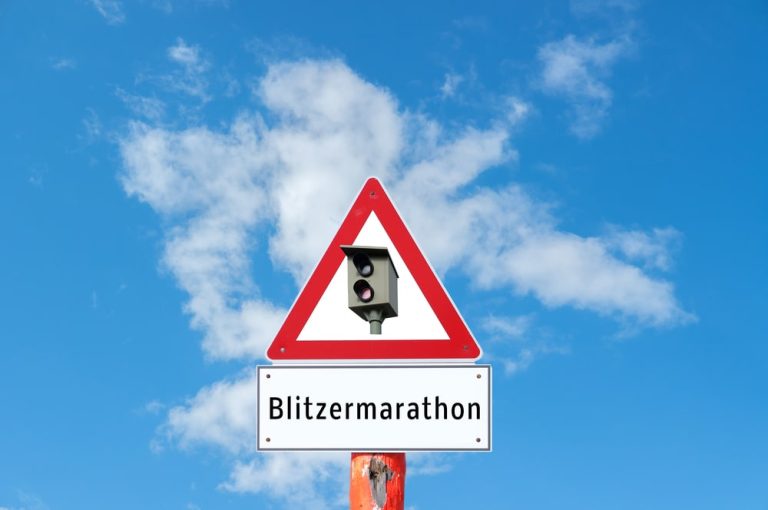 Blitzermarathon 2023: kiedy i w jakich niemieckich krajach związkowych należy przygotować się na wzmożone kontrole prędkości?