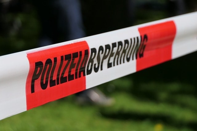 Badenia-Wirtembergia: Podejrzany o atak nożem zginął w wyniku postrzelenia przez funkcjonariuszy policji