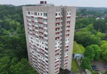 Tragedia w Hamburgu: 26-latek dźgnął mężczyznę po czym wyskoczył z 15. piętra