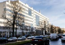 Zieloni w Berlinie sprzeciwiają się przekształceniu biurowca w wielką kwaterę dla migrantów