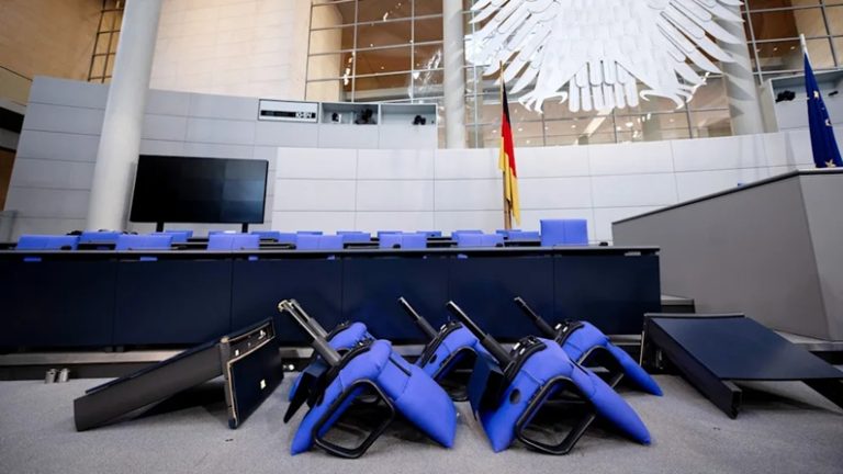 Niemcy: Bundestag mimo cięć przyznaje sobie potajemnie miliony euro