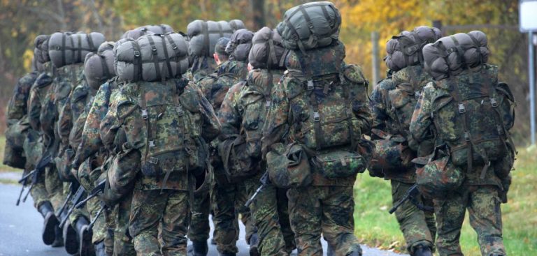 Bundeswehra rekrutuje tysiące nieletnich