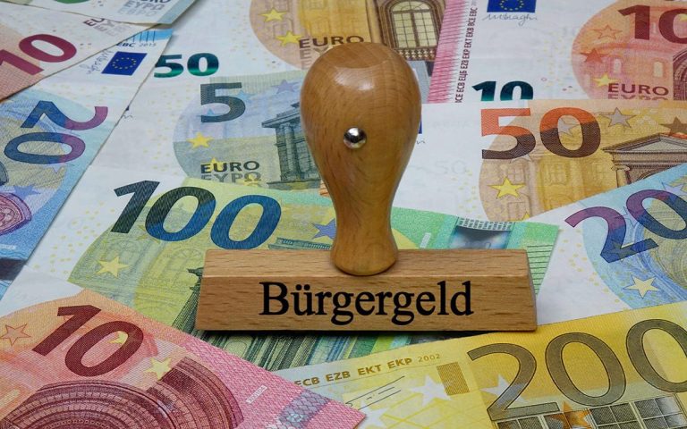Niemcy reformują system wsparcia społecznego: Bürgergeld zostanie zastąpiony świadczeniem Grundsicherung