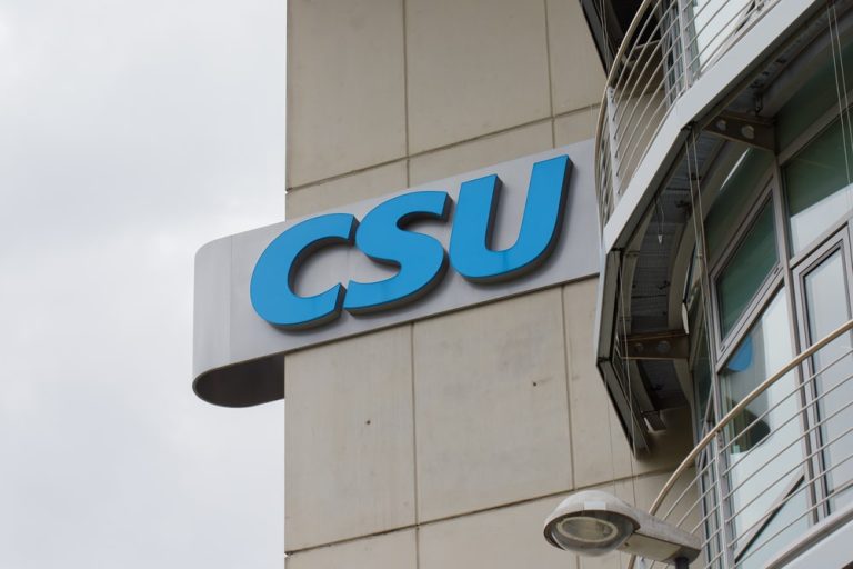 Niemcy: partia CSU chce znacznie zaostrzyć sankcje dla odbiorców świadczenia Bürgergeld, którzy odrzucają oferty pracy