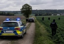 Makabryczna zbrodnia w Niemczech. Kobieta została śmiertelnie ugodzona nożem w samochodzie, zatrzymano 41-letniego Irakijczyka