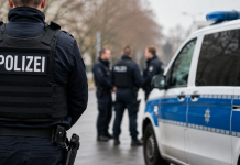 Skandal w niemieckiej policji. Pięcioro funkcjonariuszy zawieszonych, śledczy badają zarzuty pobicia i utrudniania postępowania