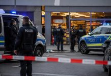 Niemcy: Strzały przed supermarketem w Dreźnie. Uzbrojony Turek otworzył ogień do policjantów i krzyczał „Allahu akbar”