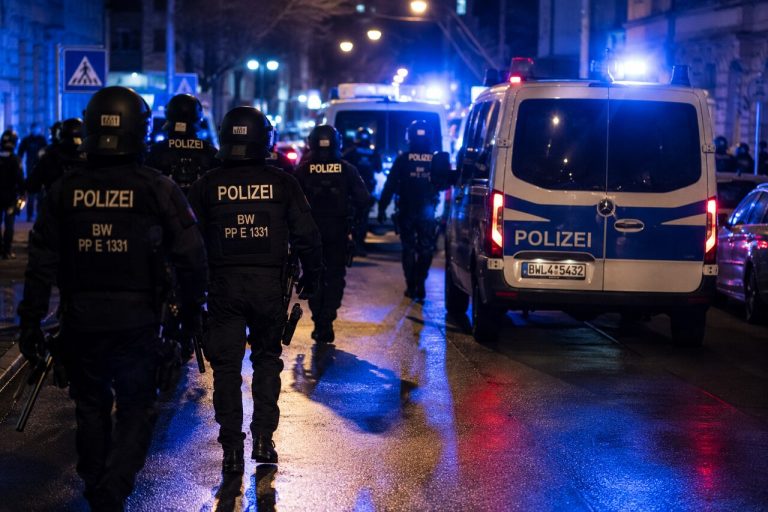 W Stuttgarcie działają dwa rywalizujące ze sobą gangi migrantów liczące 315 członków