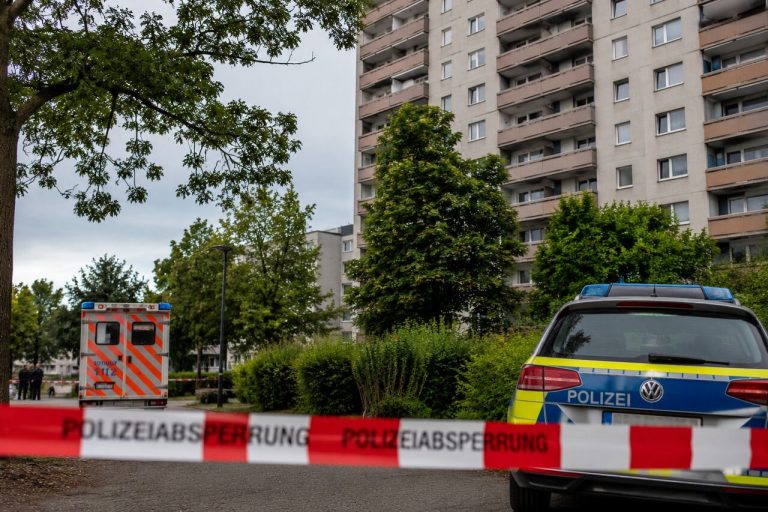 14-latka wyrzuciła noworodka z ósmego piętra. Wstrząsające odkrycie w Berlinie