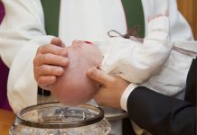 Chrzest w Niemczech – oto jakie formalności należy spełnić!