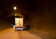 Görlitz: Zepsuta ciężarówka w tunelu blokuje A4, tworzą się korki