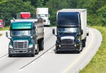 Niemcy na granicy kryzysu transportowego. Brakuje już 120 tysięcy kierowców ciężarówek