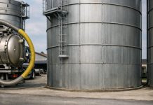 Tragiczny wypadek w Niemczech: mężczyzna wpadł do silosu zbożowego i udusił się