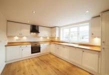 Czy kuchnia w zabudowie upoważnia w Niemczech do podwyżki czynszu?