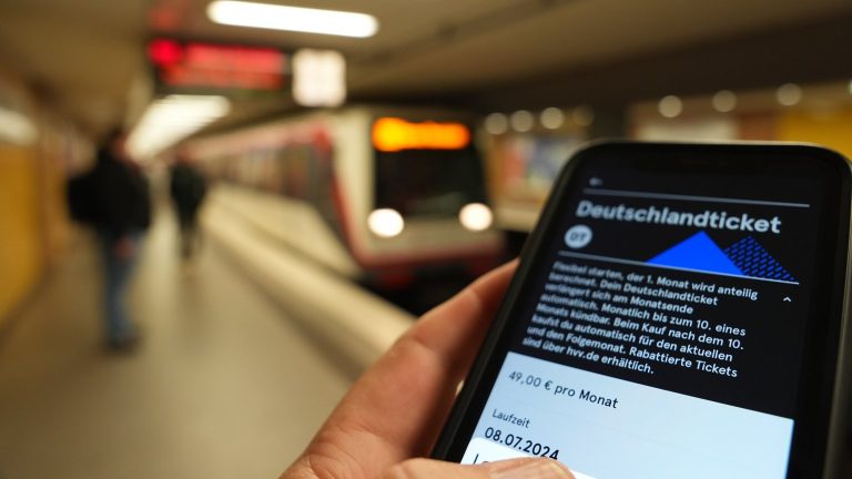 Rozpad koalicji rządzącej: Czy Deutschlandticket stanie się teraz jeszcze droższy?