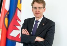 Premier Szlezwika-Holsztynu przeciwny wprowadzaniu lockdownu w całych Niemczech. Chce ograniczeń dla osób niezaszczepionych