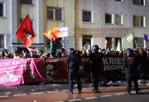 Demonstracja w Kolonii przerodziła się w starcia z policją – próby odebrania broni funkcjonariuszom